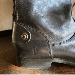 Frye Black Leather Zip Back Riding Boots Women's Size 7.5